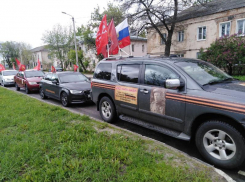 По Воронежской области прошел «Бессмертный автобат» с портретами ветеранов на борту