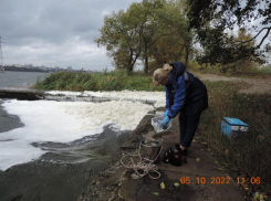 Эксперты назвали три причины появления пены на воронежском водохранилище