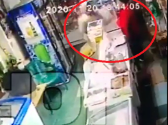 Опубликовано видео убийства воронежской продавщицы ради 2,5 тыс рублей  
