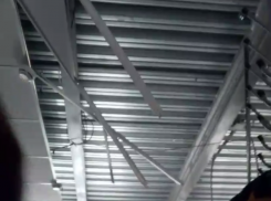 Потолок рухнул в недавно отремонтированной школе в Воронеже