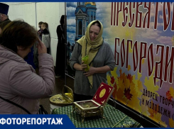 Как воронежцы поклонились части Покрова Пресвятой Богородицы, привезенной из Франции