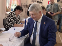 Александр Гусев проголосовал на выборах в Воронежской области 