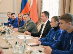 Молодежь выступила с инициативой усилить патриотическое оформление Воронежа