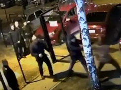 Массовая драка с перестрелкой попала на видео в Воронеже