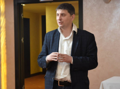 Чиновник облправительства пояснил коллегам свою критику информполитики команды экс-губернатора Гордеева