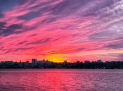 50 оттенков розового: невероятным закатом завершились выходные в Воронеже