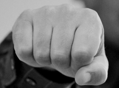В Воронеже мужчина ударил мать с такой силой, что она умерла 