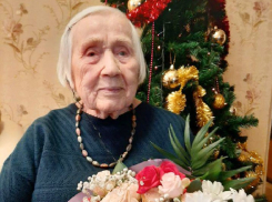 Ветеран войны отметила вековой юбилей в Воронеже 