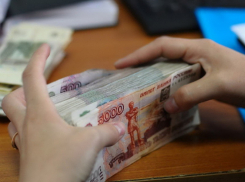 Со счетов вкладчиков сотрудница воронежского банка украла 24 млн рублей