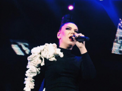 Певица Ёлка в Воронеже: «Я была лысой в широких штанах и думала, никогда не спою про любовь»