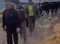 Опубликовано видео задержания мигрантов на строящемся стадионе «Факел» в Воронеже