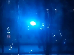 Красочный обрыв линии электропередач в Воронеже попал на видео