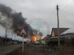 Момент смертельного пожара после взрыва газа сняли на видео в Воронежской области