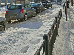 Госжилинспекция переложила организацию парковок во дворах на воронежцев