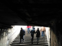 В Воронеже сгоревший переход отремонтируют через несколько месяцев