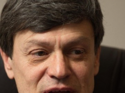 На встрече с Михаилом Бычковым воронежцы решат, нужны ли Камерному  театру перемены