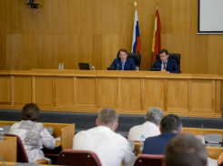 Алексей Гордеев лишил отпусков единороссов из Воронежских городской и областной Дум 