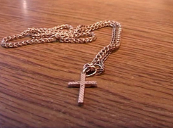 18-летний разбойник напал на сотрудника железной дороги