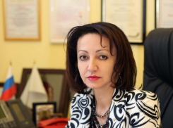 «Обаятельную женщину» из мэрии Воронежа поздравил с юбилеем Вадим Кстенин