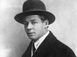 В Воронеже пройдет спектакль «Мой Путь» по стихам Сергея Есенина