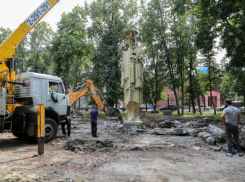 Мэр Кстенин решил судьбу «Чебурашки и Гены» голосованием «ВКонтакте»