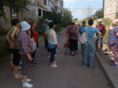 Жители микрорайона Никольское с благодарностью к новой управляющей компании ООО «ПромКровСтрой»