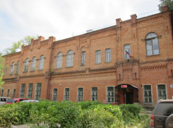 Памятник Чижовские казармы в Воронеже выставили на торги за 5 млн рублей