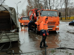 Воронежские коммунальщики перешли на усиленный режим работы из-за непогоды