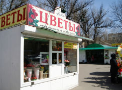 В Международный женский день юный романтик в Воронеже ограбил цветочный магазин 