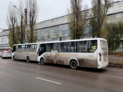 9-летний ребёнок и трое взрослых травмировались в столкновении двух автобусов в Воронеже