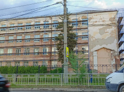 Ремонт школы пошел не по плану в Воронеже
