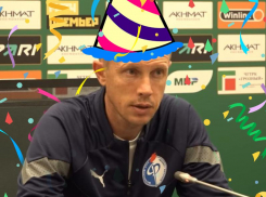 Самый высокопоставленный фанат воронежского «Факела» поздравил бывшего тренера Василенко с днем рождения 