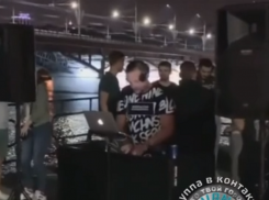 Ночной рейв с диджеем на перехватывающей парковке устроили воронежцы в разгар пандемии