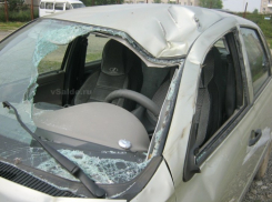 В Масловке из-за столкновения грузовика с «Ладой Калина» погиб человек