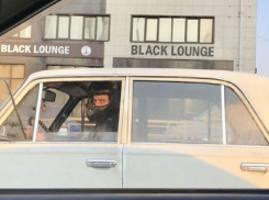 Автомобилиста с душой байкера сфотографировали в Воронеже 