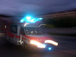 В Бобровском районе ночью «Фольксваген» сбил мужчину, перебегавшего дорогу