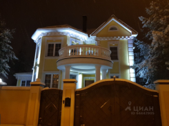 Воронежское трехэтажное поместье попало в топ-5 дорогих особняков в ЦФО 