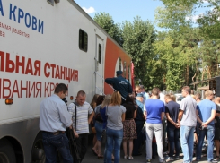 45 литров крови сдали воронежцы и сотрудники МЧС у парка «Алые паруса»