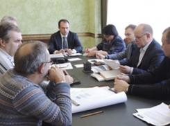 В Воронежском департаменте экологии обсудили ход расчистки русла  реки Усманки