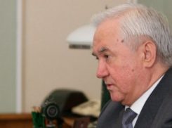 Бывшему губернатору Воронежской области Владимиру Кулакову предъявили обвинение