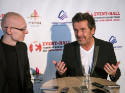 На концерте в Воронеже Томас Андерс рассказал, что уже не видит лиц зрителей