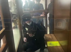 Убийца учительницы Артем Селютин потерял сознание во время оглашения приговора в Воронеже