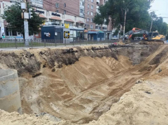 Раньше срока удалось завершить ремонт коллектора на памятнике Славы в Воронеже