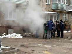 Четвертый раз остались без тепла: как в Воронеже чинят одну и ту же трубу уже в седьмой раз