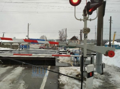 Под Воронежем из-за поломки ж/д переезда образовалась пробка