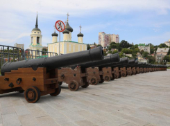Шесть пушек вернули на Адмиралтейскую площадь в Воронеже 