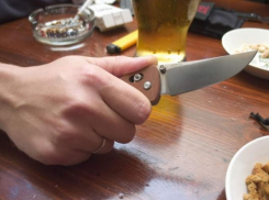 Житель Воронежской области, спасаясь от нападавших, ударил их ножом