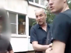 Мне не нравится твоя морда! - воронежцы напали на подростков за лузгание семечек около подъезда