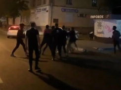 Жестокая массовая драка с участием иностранцев попала на видео в Воронеже
