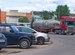 Гигантский пассажирский самолет заметили на улицах Воронежа, но есть нюанс 